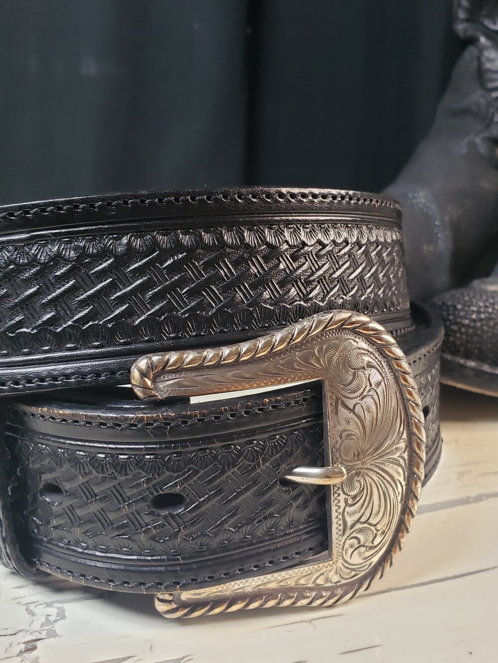Tony Lama Cowboy Style Leather Belt style 77303 in Black - size 40 - Picture 2 of 16